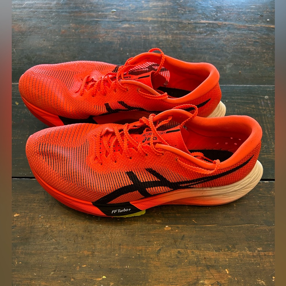 ASICS Metaspeed Sky Paris